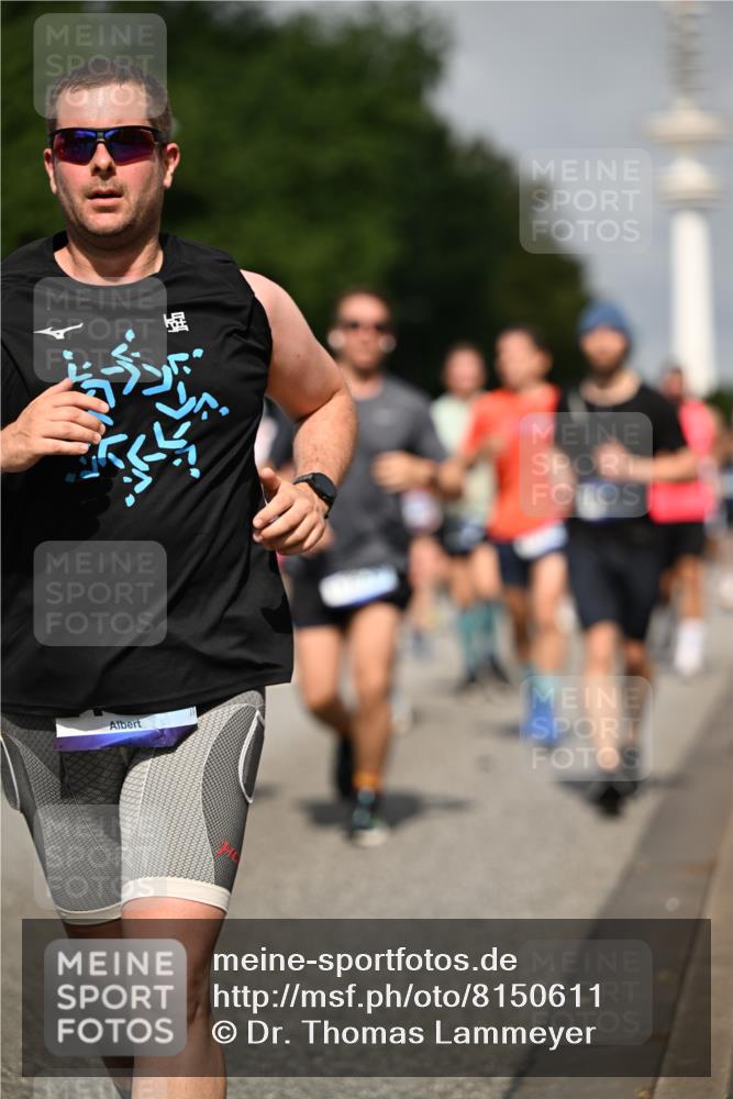 29.06.2025 - hella hamburg halbmarathon Dr. Thomas Lammeyer http://msf.ph/oto/8150611 29.06.2025 10:06:42 Kennedybrücke 1128, 1254, 1414, 1733, 2142, 2685, 2819, 3225, 3780, 3919, 4985, 5742, 6166, 6295, 6708, 6752, 6860, 6997, 7049, 7323, 8003, 8364, 8662, 8749, 9006, 9021, 10295, 10539, 10866, 11191, 11250 meine-sportfotos.de