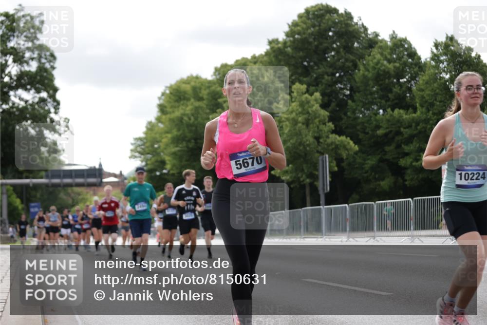 29.06.2025 - hella hamburg halbmarathon Jannik Wohlers http://msf.ph/oto/8150631 29.06.2025 10:14:05 Lombardsbrücke 1406, 1728, 2494, 2990, 3020, 3154, 3756, 3834, 5670, 6028, 6083, 6089, 6366, 7209, 7802, 7840, 8147, 8409, 8892, 10224, 10610, 12467, 12901, 13237, 14488, 16036, 16126, 16167, 16287, 16288, 17975 meine-sportfotos.de