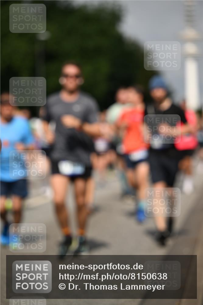 29.06.2025 - hella hamburg halbmarathon Dr. Thomas Lammeyer http://msf.ph/oto/8150638 29.06.2025 10:06:42 Kennedybrücke 1128, 1254, 1414, 1733, 2142, 2685, 2819, 3225, 3780, 3919, 4985, 5742, 6166, 6295, 6708, 6752, 6860, 6997, 7049, 7323, 8003, 8364, 8662, 8749, 9006, 9021, 10295, 10539, 10866, 11191, 11250 meine-sportfotos.de