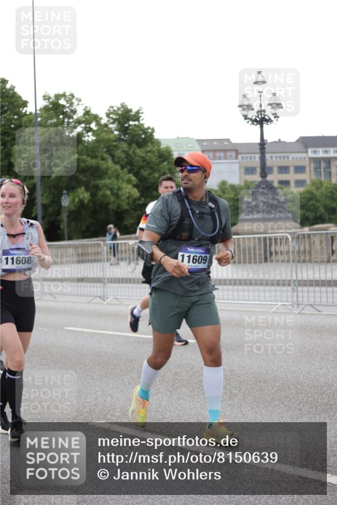 29.06.2025 - hella hamburg halbmarathon Jannik Wohlers http://msf.ph/oto/8150639 29.06.2025 10:50:57 Lombardsbrücke 1478, 1617, 2202, 2380, 2484, 2485, 4156, 4652, 4713, 4808, 4878, 4920, 5357, 5394, 5530, 6091, 6961, 7012, 7769, 7871, 8040, 8410, 8672, 9166, 9167, 9582, 9583, 9763, 11034, 11268, 11575, 11608, 11609, 13079, 13598, 13710, 14152, 15092, 15776, 16258, 16427, 16633, 16642, 16678, 16928, 17079, 19098, 19106 meine-sportfotos.de