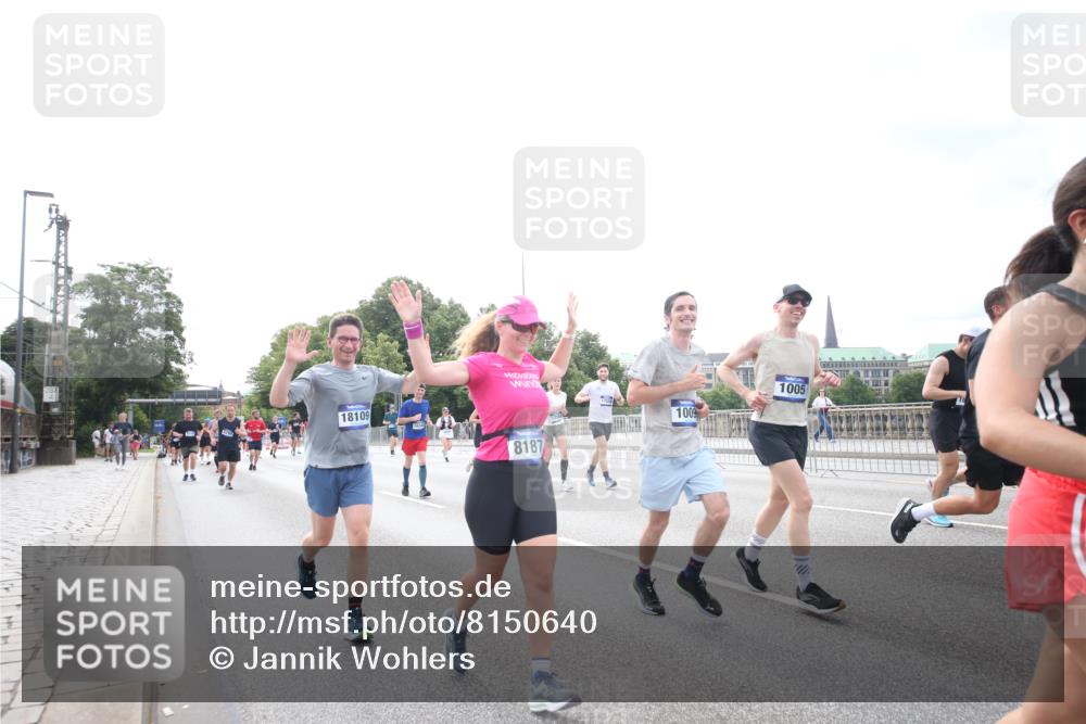 29.06.2025 - hella hamburg halbmarathon Jannik Wohlers http://msf.ph/oto/8150640 29.06.2025 10:23:52 Lombardsbrücke 1005, 1009, 1064, 1389, 2132, 2477, 3185, 3285, 3579, 4162, 4464, 4684, 4719, 4993, 5039, 5954, 6478, 6524, 6526, 7528, 7920, 7975, 8167, 8187, 8297, 9063, 11306, 11347, 12210, 13573, 13711, 14433, 14439, 14824, 15352, 15456, 16345, 16861, 17147, 17262, 17414, 17559, 17560, 18077, 18109, 18132, 18210 meine-sportfotos.de