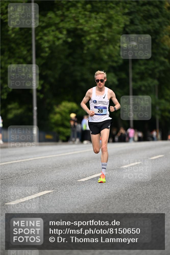 29.06.2025 - hella hamburg halbmarathon Dr. Thomas Lammeyer http://msf.ph/oto/8150650 29.06.2025 09:38:38 Kennedybrücke 28, 42, 47 meine-sportfotos.de