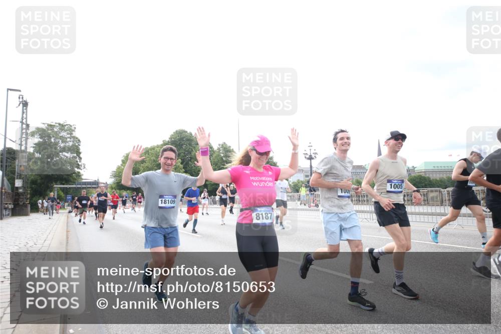 29.06.2025 - hella hamburg halbmarathon Jannik Wohlers http://msf.ph/oto/8150653 29.06.2025 10:23:53 Lombardsbrücke 1005, 1009, 1064, 1389, 2132, 2477, 3185, 3285, 3579, 3786, 4162, 4464, 4684, 4719, 4993, 6478, 6524, 6526, 7528, 7920, 7975, 8167, 8187, 8297, 9063, 11306, 12210, 13380, 13573, 13711, 14143, 14433, 14439, 14824, 15352, 15456, 16345, 16861, 17147, 17262, 17414, 17559, 17560, 18077, 18109, 18132, 18210 meine-sportfotos.de