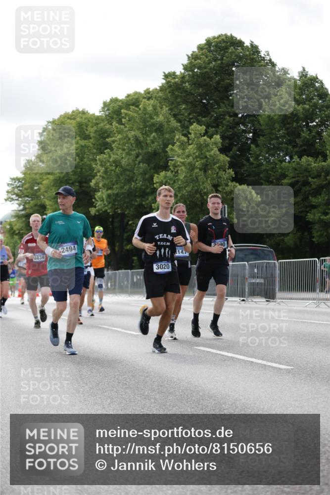 29.06.2025 - hella hamburg halbmarathon Jannik Wohlers http://msf.ph/oto/8150656 29.06.2025 10:14:07 Lombardsbrücke 1406, 1728, 2494, 2990, 3020, 3154, 3756, 3834, 5191, 5670, 6028, 6083, 6089, 6366, 7209, 7802, 7840, 8147, 8892, 10224, 10610, 12467, 12901, 13237, 14488, 15048, 16036, 16126, 16167, 16287, 16288, 17975 meine-sportfotos.de