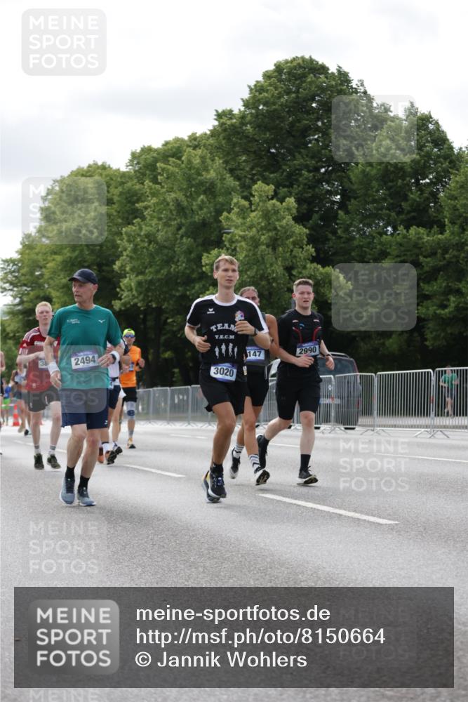 29.06.2025 - hella hamburg halbmarathon Jannik Wohlers http://msf.ph/oto/8150664 29.06.2025 10:14:07 Lombardsbrücke 1406, 1728, 2494, 2990, 3020, 3154, 3756, 3834, 5191, 5670, 6028, 6083, 6089, 6366, 7209, 7802, 7840, 8147, 8892, 10224, 10610, 12467, 12901, 13237, 14488, 15048, 16036, 16126, 16167, 16287, 16288, 17975 meine-sportfotos.de