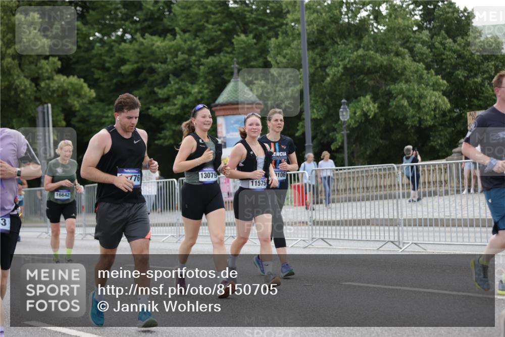 29.06.2025 - hella hamburg halbmarathon Jannik Wohlers http://msf.ph/oto/8150705 29.06.2025 10:51:01 Lombardsbrücke 1617, 1997, 2202, 2308, 2380, 2484, 2485, 2736, 2778, 4652, 4748, 4808, 4878, 5357, 5394, 6091, 6945, 6954, 6961, 7769, 7841, 7871, 7992, 8040, 8125, 8672, 9166, 9582, 9583, 9763, 10496, 11034, 11268, 11575, 11608, 11609, 11913, 13079, 13598, 13710, 13769, 15092, 15776, 16258, 16633, 16642, 16678, 16807, 16928, 19106 meine-sportfotos.de