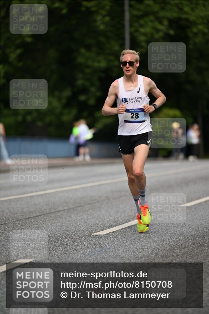 29.06.2025 - hella hamburg halbmarathon Dr. Thomas Lammeyer http://msf.ph/oto/8150708 29.06.2025 09:38:39 Kennedybrücke 28, 42, 47 meine-sportfotos.de