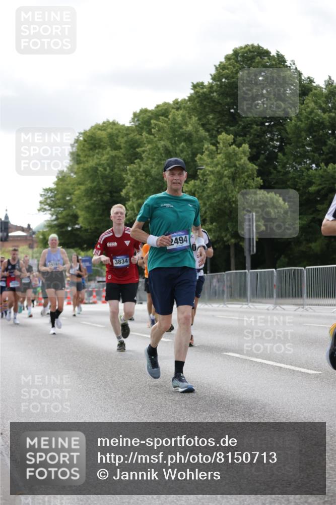 29.06.2025 - hella hamburg halbmarathon Jannik Wohlers http://msf.ph/oto/8150713 29.06.2025 10:14:08 Lombardsbrücke 1406, 1728, 2494, 2990, 3020, 3154, 3756, 3834, 5191, 5670, 6028, 6083, 6366, 7209, 7802, 7840, 8147, 9663, 10224, 10610, 12467, 12901, 13237, 13673, 14488, 15048, 16036, 16126, 16167, 16287, 16288, 16776, 17975 meine-sportfotos.de