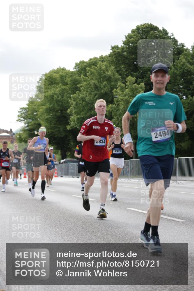 29.06.2025 - hella hamburg halbmarathon Jannik Wohlers http://msf.ph/oto/8150721 29.06.2025 10:14:09 Lombardsbrücke 1406, 1728, 2494, 2990, 3020, 3154, 3756, 3834, 5191, 5670, 6028, 6083, 6366, 7802, 7840, 8147, 9556, 9663, 9709, 10224, 10610, 12467, 12901, 13237, 13366, 13386, 13673, 13674, 14488, 15048, 16036, 16126, 16167, 16287, 16288, 16776, 17975 meine-sportfotos.de