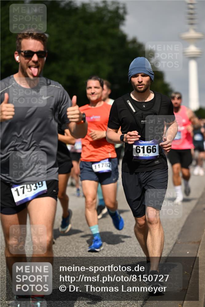 29.06.2025 - hella hamburg halbmarathon Dr. Thomas Lammeyer http://msf.ph/oto/8150727 29.06.2025 10:06:44 Kennedybrücke 1128, 1254, 1414, 1733, 2142, 2685, 2819, 3225, 3780, 3919, 4985, 5742, 6166, 6295, 6708, 6752, 6860, 6997, 7049, 7323, 8003, 8364, 8662, 8749, 9006, 10295, 10539, 10866, 11191, 11250 meine-sportfotos.de