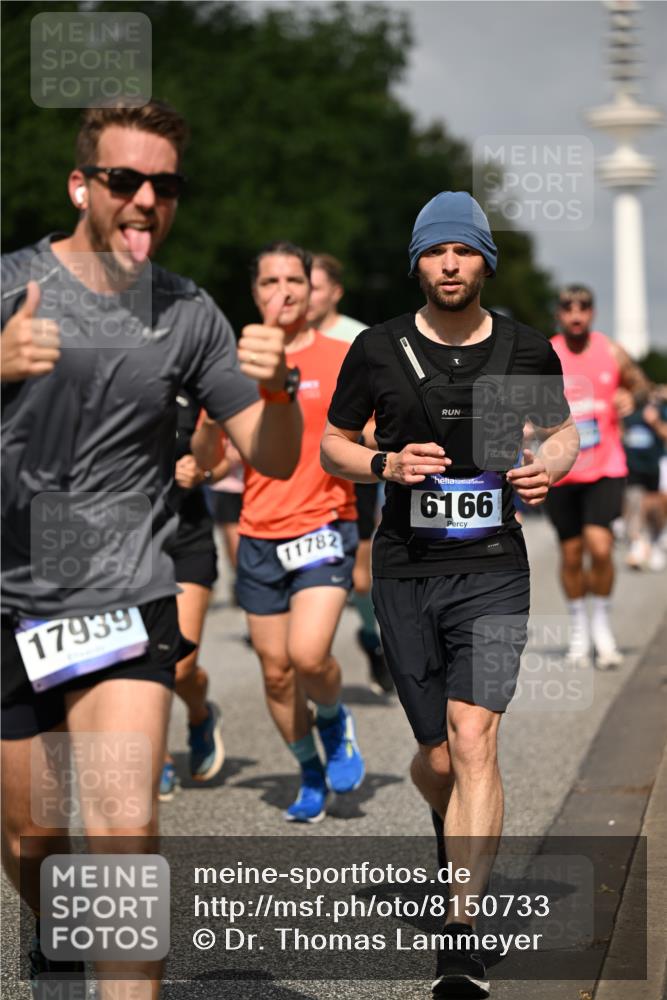 29.06.2025 - hella hamburg halbmarathon Dr. Thomas Lammeyer http://msf.ph/oto/8150733 29.06.2025 10:06:44 Kennedybrücke 1128, 1254, 1414, 1733, 2142, 2685, 2819, 3225, 3780, 3919, 4985, 5742, 6166, 6295, 6708, 6752, 6860, 6997, 7049, 7323, 8003, 8364, 8662, 8749, 9006, 10295, 10539, 10866, 11191, 11250 meine-sportfotos.de
