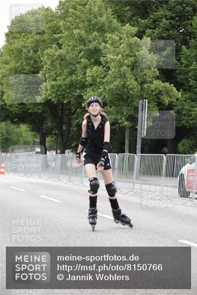 29.06.2025 - hella hamburg halbmarathon Jannik Wohlers http://msf.ph/oto/8150766 29.06.2025 09:18:06 Lombardsbrücke  meine-sportfotos.de