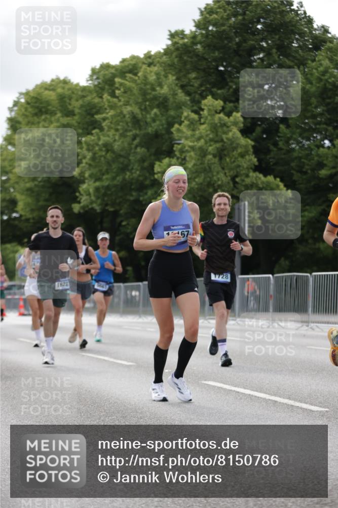 29.06.2025 - hella hamburg halbmarathon Jannik Wohlers http://msf.ph/oto/8150786 29.06.2025 10:14:11 Lombardsbrücke 1406, 1728, 2494, 2990, 3020, 3154, 3756, 3834, 5191, 5670, 5981, 6028, 6083, 6366, 7802, 8147, 8755, 9556, 9663, 9709, 10224, 10610, 12467, 12901, 13237, 13366, 13386, 13673, 13674, 15048, 16036, 16126, 16167, 16287, 16288, 16776, 17296, 17453, 17975 meine-sportfotos.de