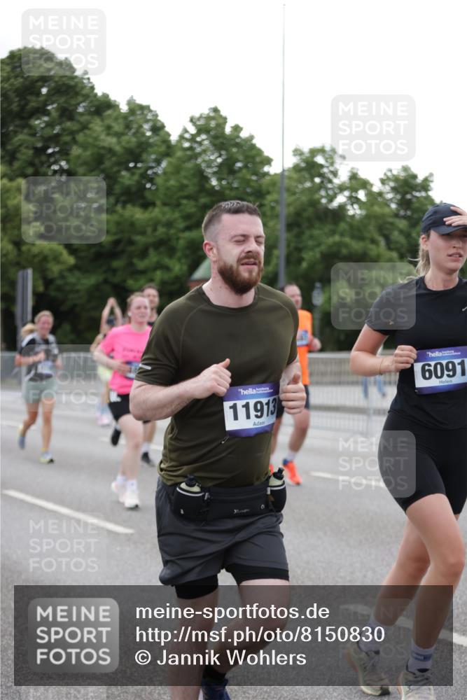 29.06.2025 - hella hamburg halbmarathon Jannik Wohlers http://msf.ph/oto/8150830 29.06.2025 10:51:08 Lombardsbrücke 1617, 1997, 2308, 2484, 2485, 2593, 2736, 2778, 3240, 4748, 4808, 4878, 5291, 5357, 5394, 5716, 5717, 6007, 6091, 6885, 6945, 6954, 6961, 7769, 7841, 7871, 7992, 8040, 8125, 8399, 8672, 9340, 9462, 9582, 9583, 9763, 10496, 11034, 11268, 11575, 11875, 11913, 12766, 13079, 13598, 13710, 13769, 15092, 15776, 16258, 16595, 16642, 16678, 16807, 17641, 19106 meine-sportfotos.de