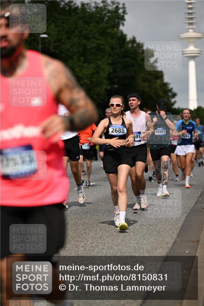 29.06.2025 - hella hamburg halbmarathon Dr. Thomas Lammeyer http://msf.ph/oto/8150831 29.06.2025 10:06:48 Kennedybrücke 1254, 1414, 2142, 2685, 2780, 2819, 3225, 3780, 3919, 5742, 6166, 6208, 6295, 6708, 6752, 6815, 6997, 7049, 7323, 7869, 8003, 8364, 8481, 8483, 8662, 8749, 9006, 10295, 10539, 11191, 11250 meine-sportfotos.de