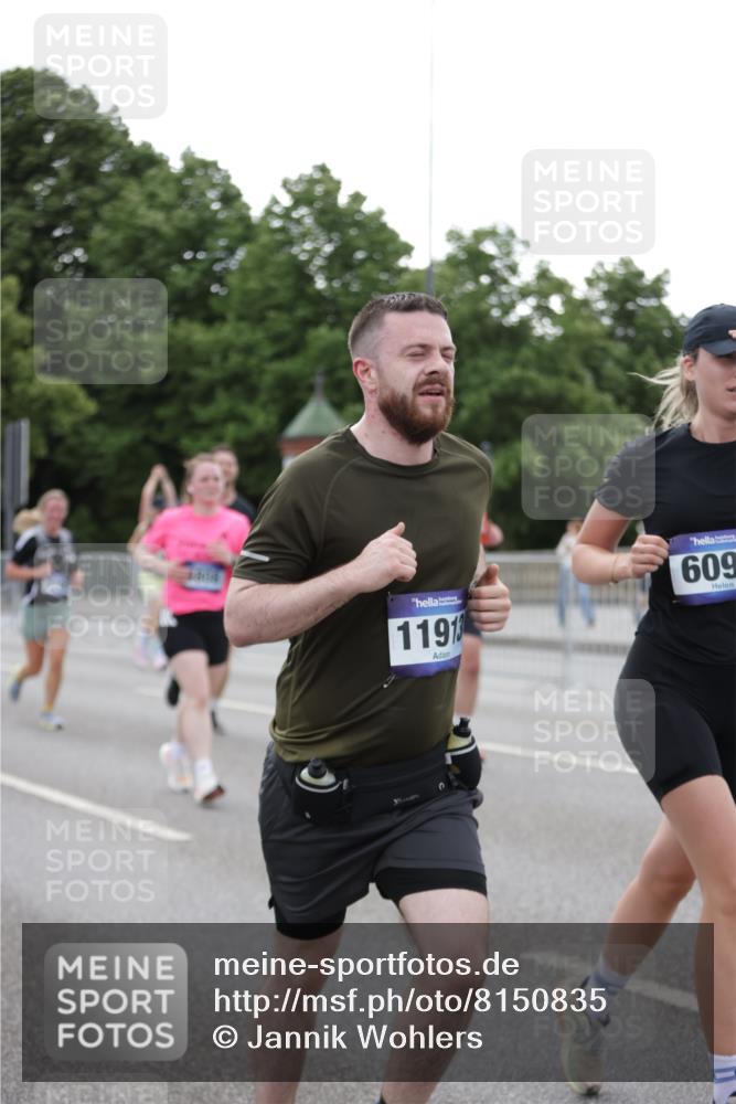 29.06.2025 - hella hamburg halbmarathon Jannik Wohlers http://msf.ph/oto/8150835 29.06.2025 10:51:08 Lombardsbrücke 1617, 1997, 2308, 2484, 2485, 2593, 2736, 2778, 3240, 4748, 4808, 4878, 5291, 5357, 5394, 5716, 5717, 6007, 6091, 6885, 6945, 6954, 6961, 7769, 7841, 7871, 7992, 8040, 8125, 8399, 8672, 9340, 9462, 9582, 9583, 9763, 10496, 11034, 11268, 11575, 11875, 11913, 12766, 13079, 13598, 13710, 13769, 15092, 15776, 16258, 16595, 16642, 16678, 16807, 17641, 19106 meine-sportfotos.de