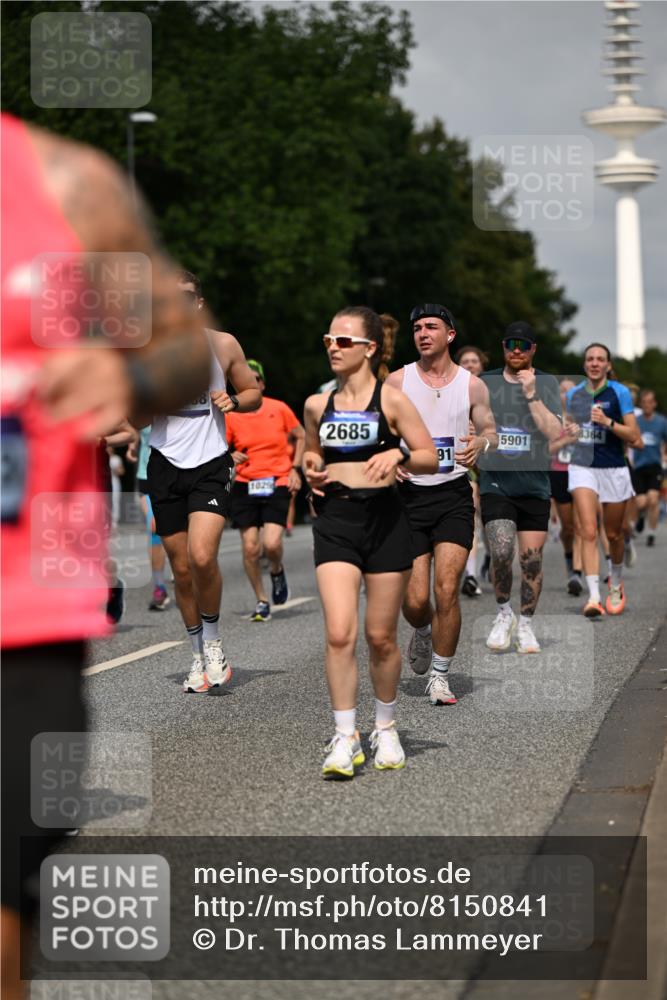 29.06.2025 - hella hamburg halbmarathon Dr. Thomas Lammeyer http://msf.ph/oto/8150841 29.06.2025 10:06:48 Kennedybrücke 1254, 1414, 2142, 2685, 2780, 2819, 3225, 3780, 3919, 5742, 6166, 6208, 6295, 6708, 6752, 6815, 6997, 7049, 7323, 7869, 8003, 8364, 8481, 8483, 8662, 8749, 9006, 10295, 10539, 11191, 11250 meine-sportfotos.de