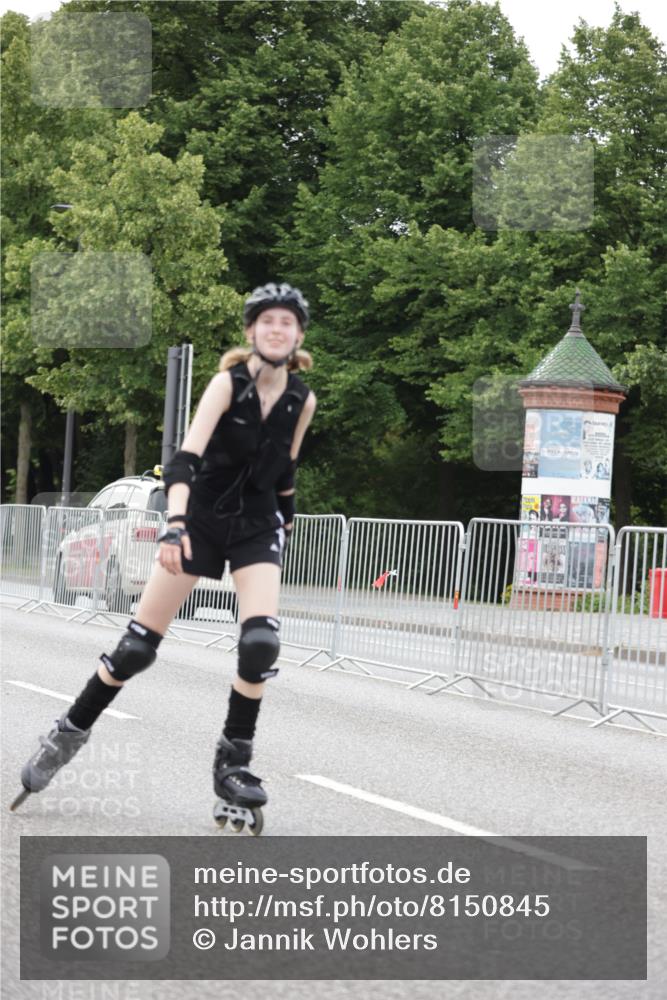 29.06.2025 - hella hamburg halbmarathon Jannik Wohlers http://msf.ph/oto/8150845 29.06.2025 09:18:07 Lombardsbrücke  meine-sportfotos.de