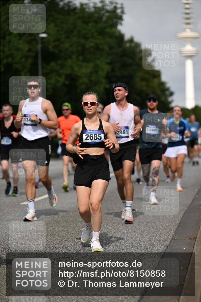 29.06.2025 - hella hamburg halbmarathon Dr. Thomas Lammeyer http://msf.ph/oto/8150858 29.06.2025 10:06:49 Kennedybrücke 1414, 2142, 2685, 2712, 2780, 2819, 3225, 3780, 3919, 5742, 6166, 6208, 6295, 6708, 6752, 6815, 6997, 7049, 7323, 7869, 8003, 8364, 8481, 8483, 8662, 8749, 9006, 10295, 10539, 11191, 11250 meine-sportfotos.de
