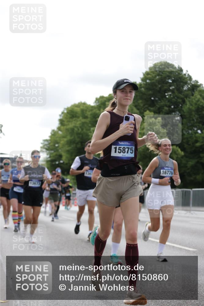 29.06.2025 - hella hamburg halbmarathon Jannik Wohlers http://msf.ph/oto/8150860 29.06.2025 10:14:15 Lombardsbrücke 1406, 1728, 2046, 2494, 2990, 3020, 3154, 3454, 3691, 3756, 3834, 5191, 5670, 5981, 6935, 7802, 8055, 8147, 8755, 9556, 9663, 9709, 10224, 10391, 10610, 12901, 13212, 13366, 13386, 13673, 13674, 14497, 15048, 16036, 16167, 16287, 16288, 16776, 17296, 17453, 17975 meine-sportfotos.de
