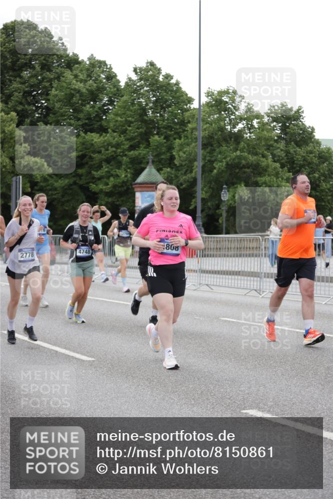 29.06.2025 - hella hamburg halbmarathon Jannik Wohlers http://msf.ph/oto/8150861 29.06.2025 10:51:09 Lombardsbrücke 1617, 1997, 2308, 2484, 2485, 2593, 2736, 2778, 3240, 3991, 4748, 4808, 4878, 5291, 5394, 5716, 5717, 6007, 6091, 6885, 6945, 6954, 6961, 7769, 7841, 7871, 7992, 8040, 8125, 8399, 9340, 9462, 9582, 9583, 9763, 10496, 11034, 11268, 11575, 11875, 11913, 12766, 13079, 13598, 13710, 13769, 15092, 15776, 16258, 16595, 16642, 16678, 16807, 17641, 19106 meine-sportfotos.de