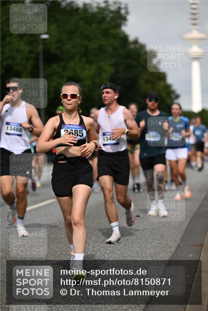 29.06.2025 - hella hamburg halbmarathon Dr. Thomas Lammeyer http://msf.ph/oto/8150871 29.06.2025 10:06:49 Kennedybrücke 1414, 2142, 2685, 2712, 2780, 2819, 3225, 3780, 3919, 5742, 6166, 6208, 6295, 6708, 6752, 6815, 6997, 7049, 7323, 7869, 8003, 8364, 8481, 8483, 8662, 8749, 9006, 10295, 10539, 11191, 11250 meine-sportfotos.de