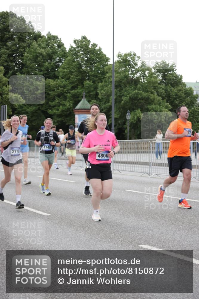 29.06.2025 - hella hamburg halbmarathon Jannik Wohlers http://msf.ph/oto/8150872 29.06.2025 10:51:09 Lombardsbrücke 1617, 1997, 2308, 2484, 2485, 2593, 2736, 2778, 3240, 3991, 4748, 4808, 4878, 5291, 5394, 5716, 5717, 6007, 6091, 6885, 6945, 6954, 6961, 7769, 7841, 7871, 7992, 8040, 8125, 8399, 9340, 9462, 9582, 9583, 9763, 10496, 11034, 11268, 11575, 11875, 11913, 12766, 13079, 13598, 13710, 13769, 15092, 15776, 16258, 16595, 16642, 16678, 16807, 17641, 19106 meine-sportfotos.de