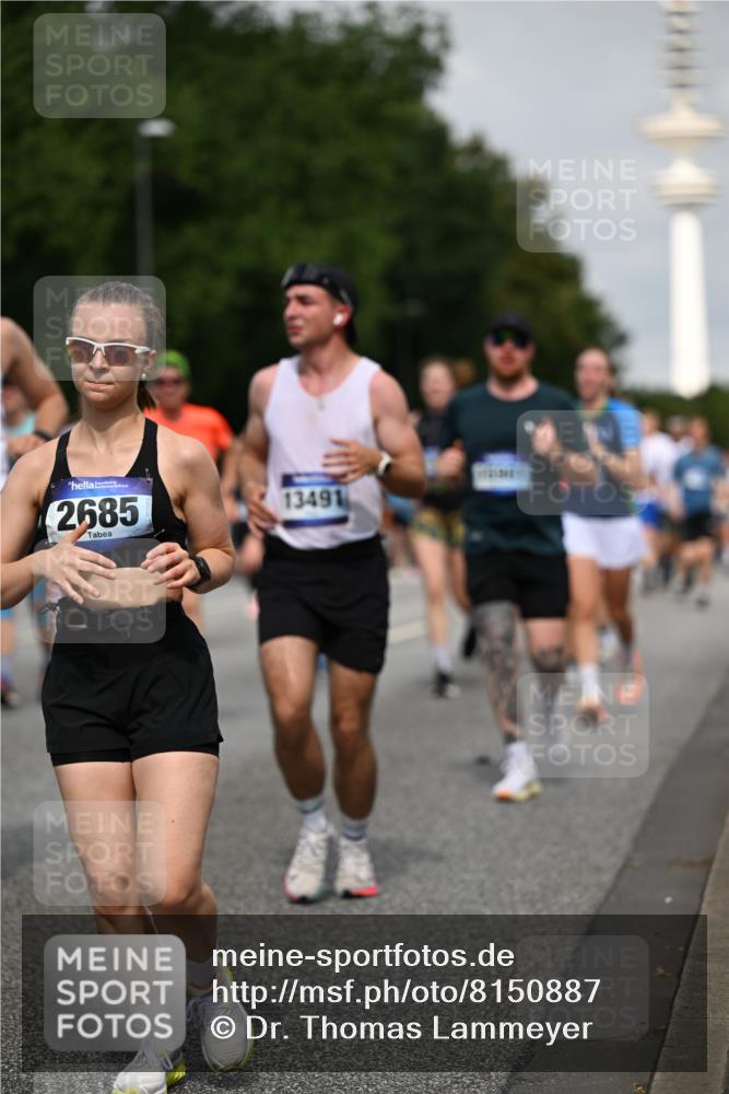29.06.2025 - hella hamburg halbmarathon Dr. Thomas Lammeyer http://msf.ph/oto/8150887 29.06.2025 10:06:50 Kennedybrücke 1414, 2142, 2685, 2712, 2780, 2819, 3225, 3919, 5742, 6166, 6208, 6295, 6752, 6815, 6997, 7323, 7869, 8003, 8364, 8481, 8483, 8624, 8662, 8749, 9006, 10295, 10539, 11191, 11250 meine-sportfotos.de