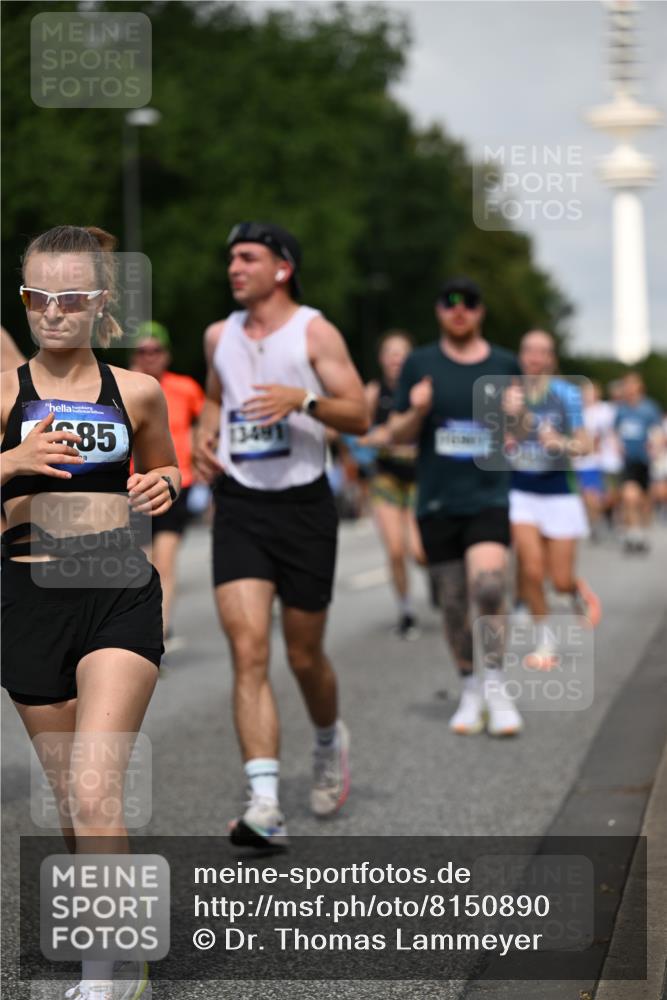 29.06.2025 - hella hamburg halbmarathon Dr. Thomas Lammeyer http://msf.ph/oto/8150890 29.06.2025 10:06:50 Kennedybrücke 1414, 2142, 2685, 2712, 2780, 2819, 3225, 3919, 5742, 6166, 6208, 6295, 6752, 6815, 6997, 7323, 7869, 8003, 8364, 8481, 8483, 8624, 8662, 8749, 9006, 10295, 10539, 11191, 11250 meine-sportfotos.de