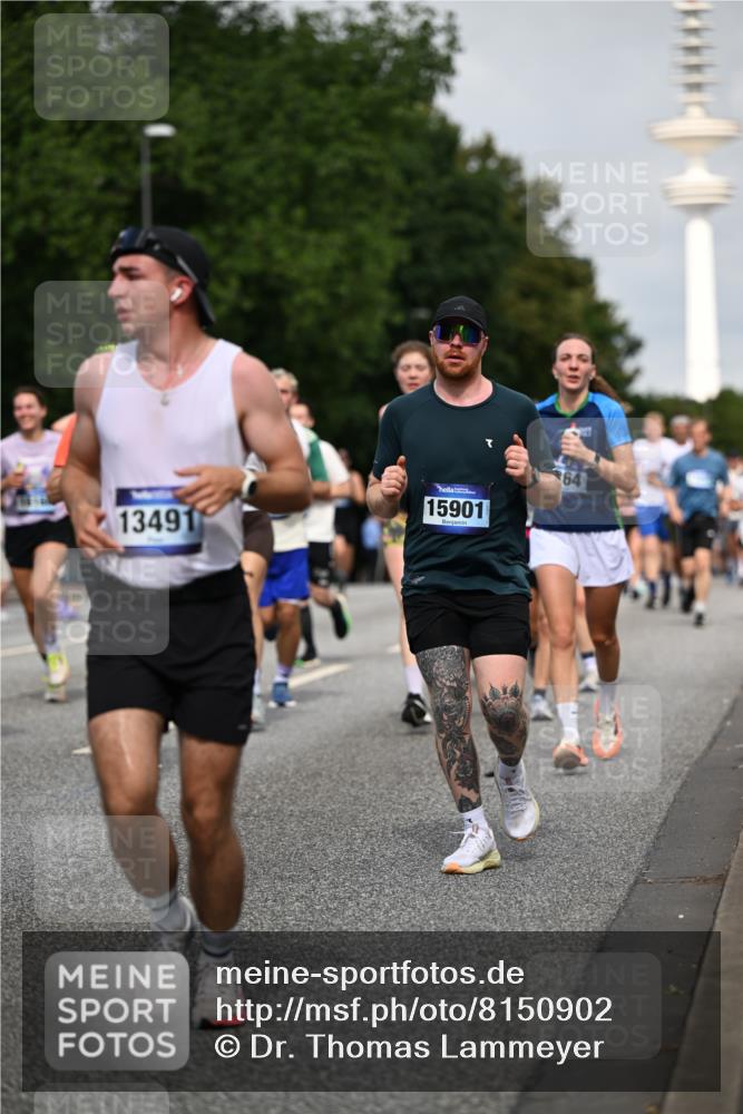 29.06.2025 - hella hamburg halbmarathon Dr. Thomas Lammeyer http://msf.ph/oto/8150902 29.06.2025 10:06:51 Kennedybrücke 1414, 2142, 2685, 2712, 2780, 2819, 3225, 3919, 6166, 6208, 6295, 6752, 6815, 6997, 7323, 7869, 8003, 8364, 8481, 8483, 8624, 8662, 8749, 9006, 10295, 10539, 11191, 11250 meine-sportfotos.de