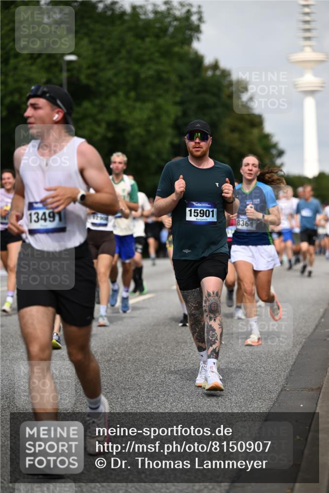 29.06.2025 - hella hamburg halbmarathon Dr. Thomas Lammeyer http://msf.ph/oto/8150907 29.06.2025 10:06:51 Kennedybrücke 1414, 2142, 2685, 2712, 2780, 2819, 3225, 3919, 6166, 6208, 6295, 6752, 6815, 6997, 7323, 7869, 8003, 8364, 8481, 8483, 8624, 8662, 8749, 9006, 10295, 10539, 11191, 11250 meine-sportfotos.de