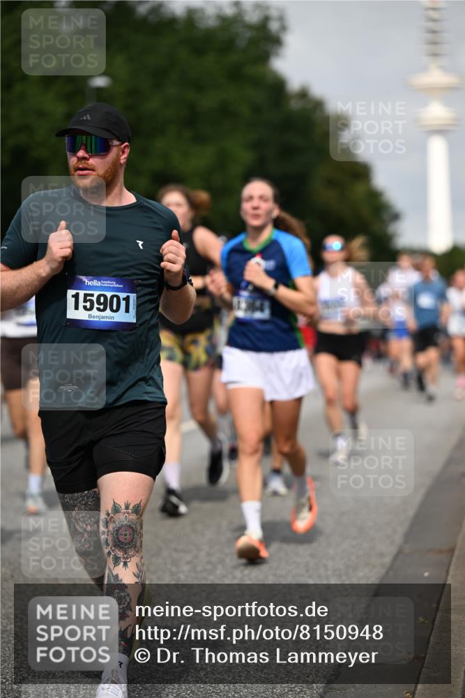 29.06.2025 - hella hamburg halbmarathon Dr. Thomas Lammeyer http://msf.ph/oto/8150948 29.06.2025 10:06:52 Kennedybrücke 1414, 2142, 2685, 2712, 2780, 2819, 3225, 3919, 6166, 6208, 6295, 6752, 6815, 6997, 7323, 7869, 8003, 8364, 8481, 8483, 8624, 8662, 9006, 10128, 10295, 10539, 11191, 11250 meine-sportfotos.de