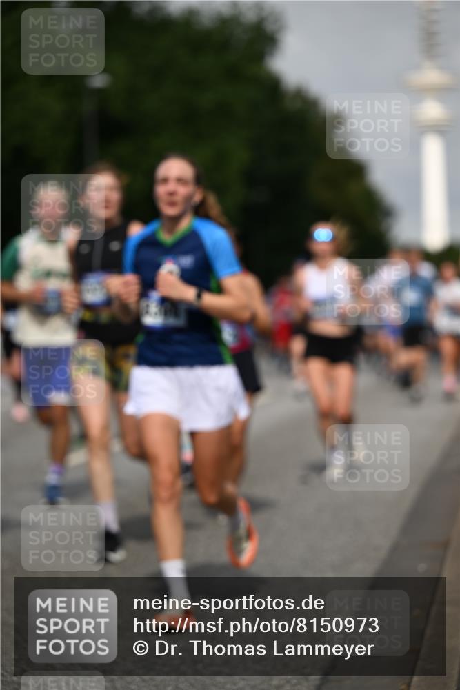 29.06.2025 - hella hamburg halbmarathon Dr. Thomas Lammeyer http://msf.ph/oto/8150973 29.06.2025 10:06:53 Kennedybrücke 1414, 2142, 2685, 2712, 2780, 2819, 3225, 3919, 5734, 6166, 6208, 6295, 6752, 6815, 6997, 7323, 7869, 8003, 8364, 8481, 8483, 8624, 8662, 9006, 10128, 10295, 10539, 11191, 11250 meine-sportfotos.de