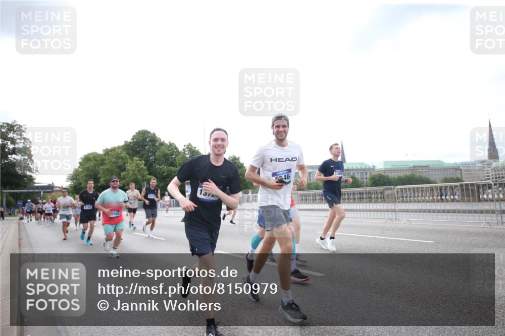 29.06.2025 - hella hamburg halbmarathon Jannik Wohlers http://msf.ph/oto/8150979 29.06.2025 10:31:10 Lombardsbrücke 1235, 1844, 1879, 3396, 3397, 3424, 3571, 3681, 4953, 5165, 5846, 5965, 6078, 6546, 6573, 6640, 7772, 8806, 9104, 9183, 9812, 9882, 9883, 10240, 10421, 10435, 10586, 11178, 11587, 12381, 12758, 13724, 15024, 15222, 15575, 16541, 16978, 17043, 17362, 17404, 17517, 17706, 17989, 18507, 18613, 18672, 18883, 18943, 19068, 19233 meine-sportfotos.de