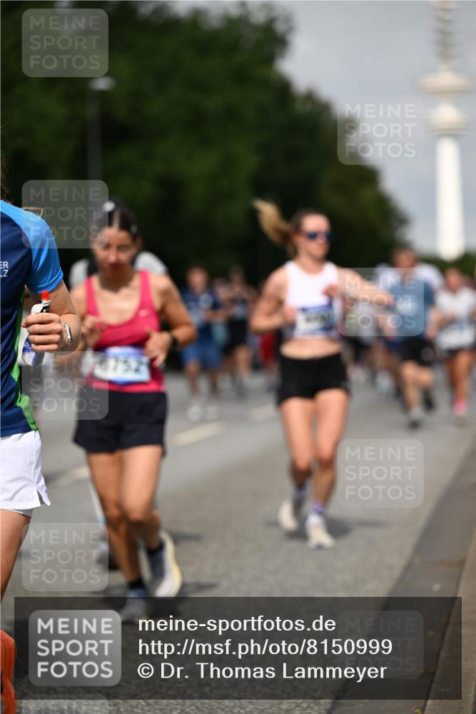 29.06.2025 - hella hamburg halbmarathon Dr. Thomas Lammeyer http://msf.ph/oto/8150999 29.06.2025 10:06:54 Kennedybrücke 1414, 2142, 2685, 2712, 2780, 2819, 3225, 3919, 5734, 6166, 6208, 6295, 6752, 6815, 6997, 7323, 7869, 7888, 8003, 8364, 8481, 8483, 8624, 8662, 9006, 10128, 10295, 10539, 11191, 11250 meine-sportfotos.de