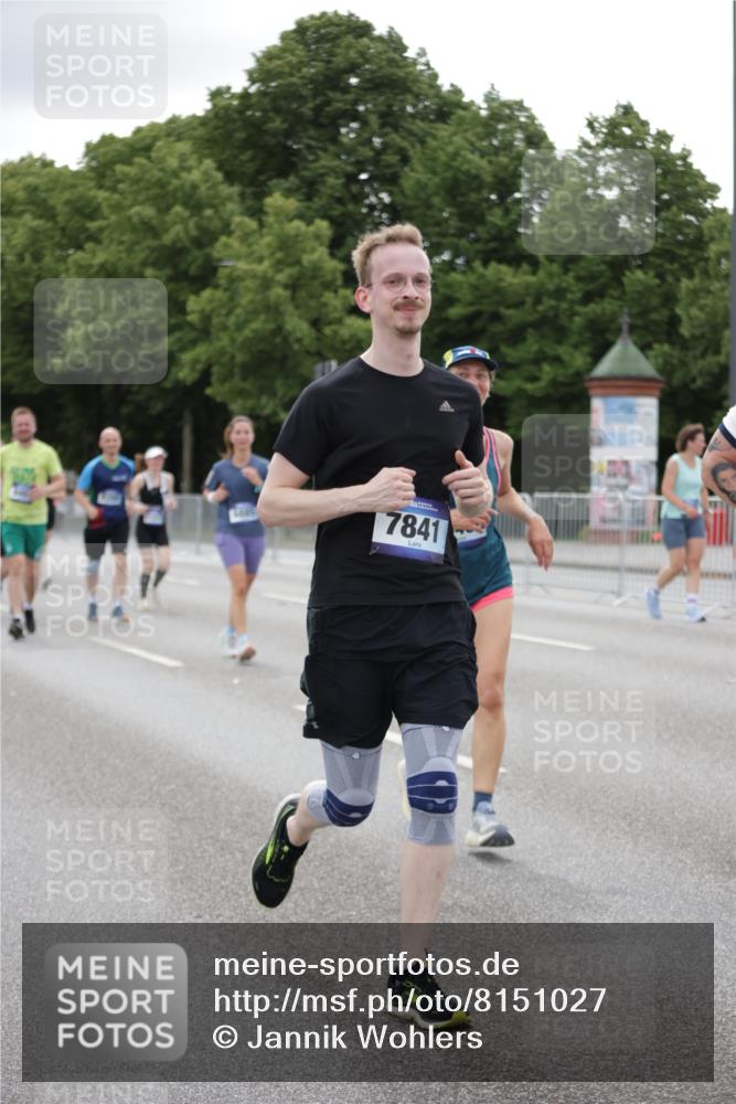 29.06.2025 - hella hamburg halbmarathon Jannik Wohlers http://msf.ph/oto/8151027 29.06.2025 10:51:12 Lombardsbrücke 1997, 2308, 2484, 2485, 2593, 2736, 2778, 3240, 3991, 4748, 4808, 4878, 5291, 5394, 5716, 5717, 6007, 6091, 6885, 6945, 6947, 6954, 7769, 7841, 7871, 7992, 8125, 8399, 9340, 9462, 9582, 9583, 9763, 10496, 10521, 10830, 11268, 11575, 11875, 11913, 12766, 13079, 13598, 13710, 13769, 15092, 15776, 16595, 16642, 16807, 17641, 19106 meine-sportfotos.de