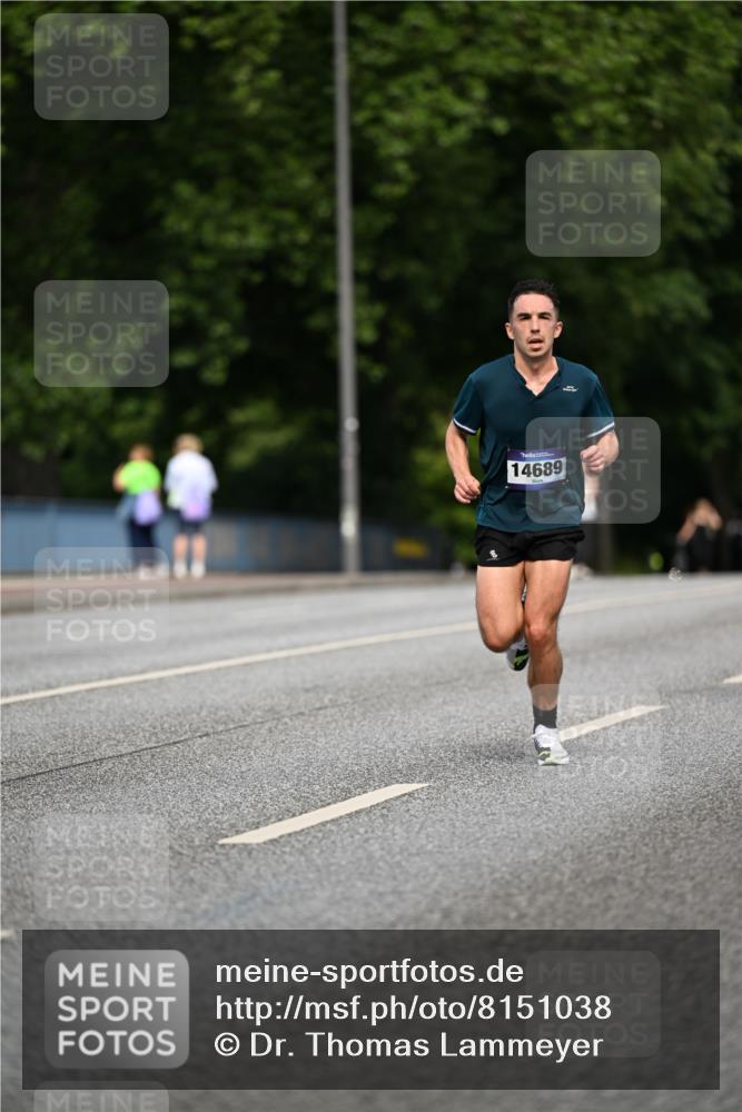 29.06.2025 - hella hamburg halbmarathon Dr. Thomas Lammeyer http://msf.ph/oto/8151038 29.06.2025 09:38:45 Kennedybrücke 28, 42 meine-sportfotos.de