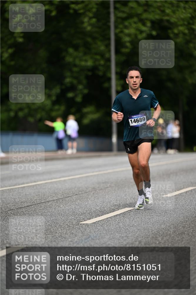 29.06.2025 - hella hamburg halbmarathon Dr. Thomas Lammeyer http://msf.ph/oto/8151051 29.06.2025 09:38:46 Kennedybrücke 28, 42 meine-sportfotos.de