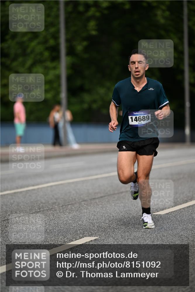 29.06.2025 - hella hamburg halbmarathon Dr. Thomas Lammeyer http://msf.ph/oto/8151092 29.06.2025 09:38:47 Kennedybrücke 28, 42 meine-sportfotos.de