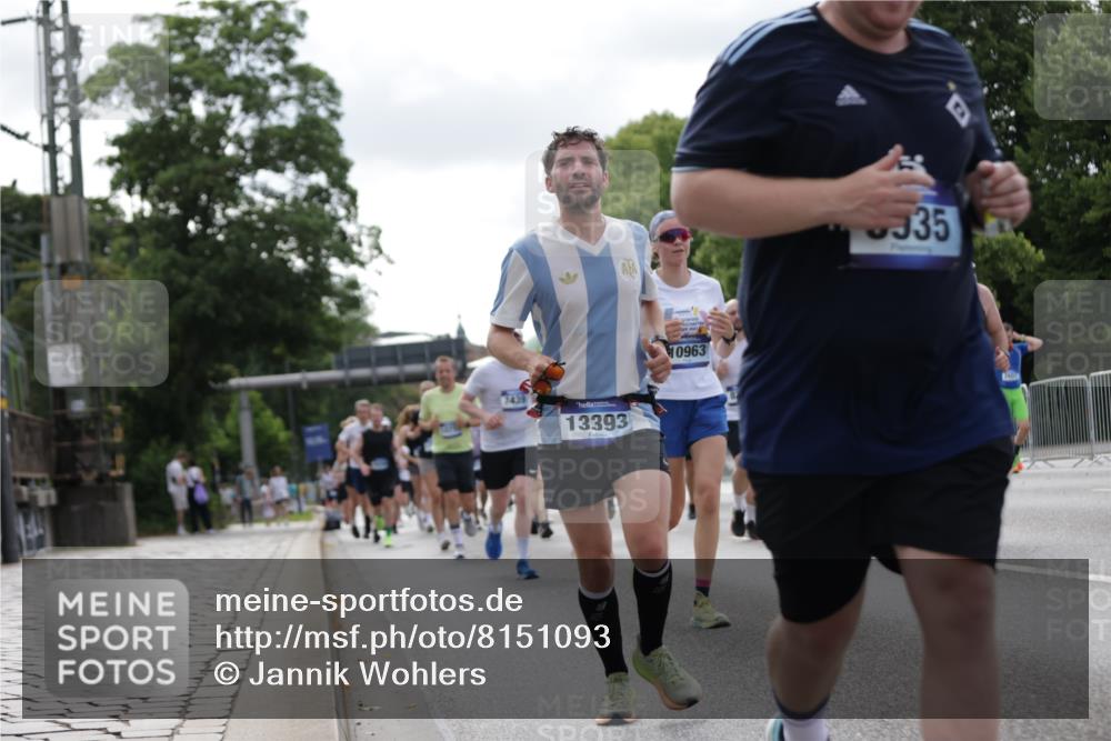 29.06.2025 - hella hamburg halbmarathon Jannik Wohlers http://msf.ph/oto/8151093 29.06.2025 10:14:29 Lombardsbrücke 1071, 1379, 1575, 2046, 2140, 2601, 2690, 3025, 3454, 3507, 3509, 3691, 3844, 4641, 5608, 5800, 5981, 6181, 6248, 6935, 7195, 7439, 8055, 8239, 8275, 8522, 8563, 8755, 8854, 9113, 9173, 9556, 9663, 9709, 9911, 10391, 10589, 10717, 10963, 11271, 11611, 11643, 13212, 13366, 13386, 13393, 13673, 13674, 13683, 14015, 14195, 14452, 14497, 14999, 15037, 15038, 15700, 16208, 16419, 16776, 17296, 17453, 17708, 17847, 18015, 18176 meine-sportfotos.de