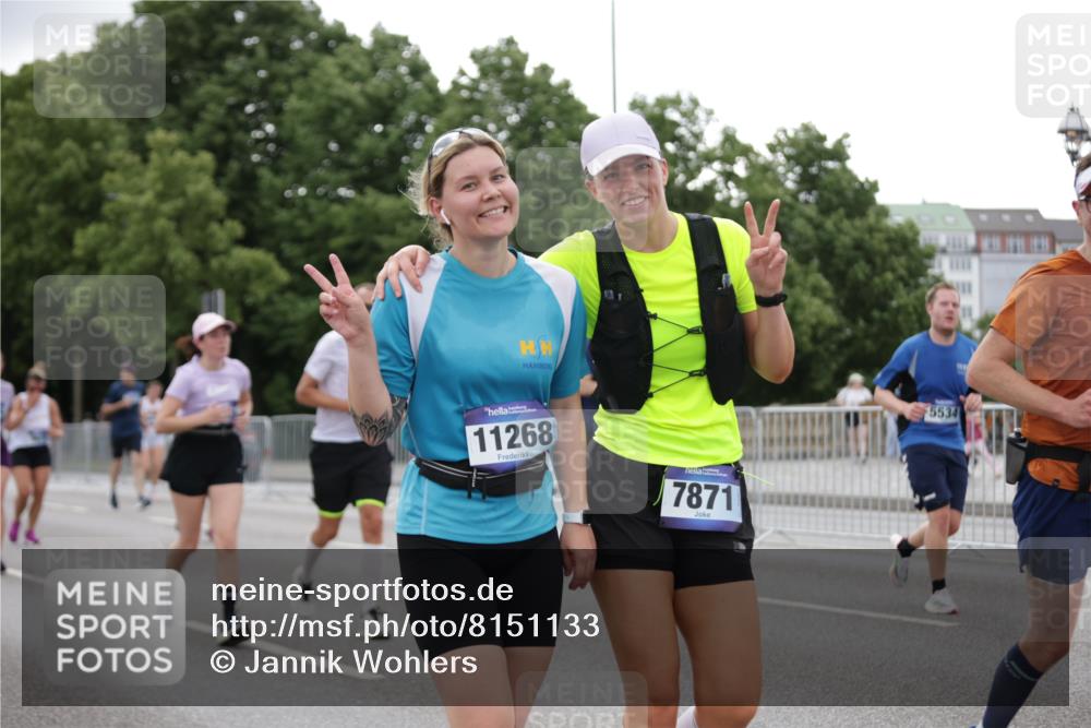 29.06.2025 - hella hamburg halbmarathon Jannik Wohlers http://msf.ph/oto/8151133 29.06.2025 10:51:24 Lombardsbrücke 2593, 3240, 3991, 5291, 5534, 6007, 6604, 6885, 6947, 7682, 8399, 9220, 9340, 9462, 9590, 9594, 9673, 10521, 10533, 10693, 10830, 11101, 11875, 12065, 13151, 13152, 14937, 14959, 15128, 16015, 17364, 17429, 17641, 17902, 18615, 18780, 18975 meine-sportfotos.de