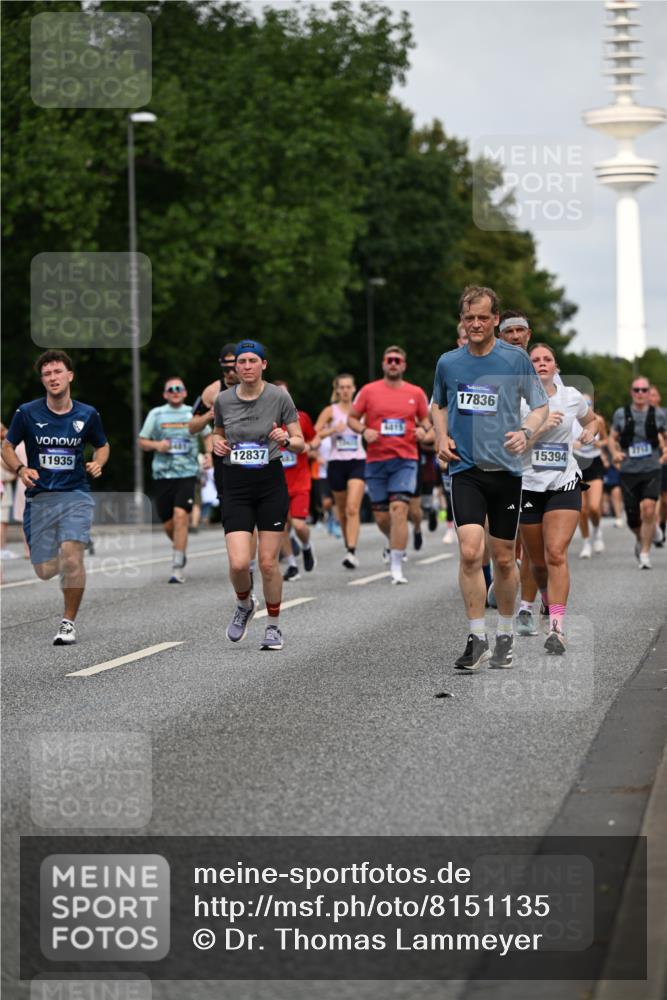 29.06.2025 - hella hamburg halbmarathon Dr. Thomas Lammeyer http://msf.ph/oto/8151135 29.06.2025 10:06:57 Kennedybrücke 1414, 2142, 2685, 2712, 2780, 2819, 3225, 3919, 4204, 5734, 6208, 6295, 6752, 6815, 6997, 7323, 7869, 7888, 8003, 8364, 8481, 8483, 8624, 9006, 10128, 10295, 11191, 11250 meine-sportfotos.de