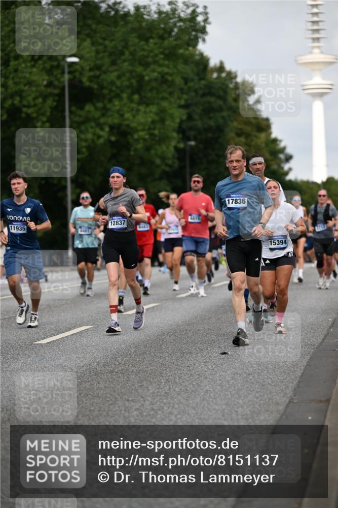 29.06.2025 - hella hamburg halbmarathon Dr. Thomas Lammeyer http://msf.ph/oto/8151137 29.06.2025 10:06:57 Kennedybrücke 1414, 2142, 2685, 2712, 2780, 2819, 3225, 3919, 4204, 5734, 6208, 6295, 6752, 6815, 6997, 7323, 7869, 7888, 8003, 8364, 8481, 8483, 8624, 9006, 10128, 10295, 11191, 11250 meine-sportfotos.de