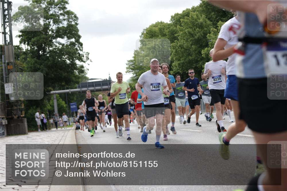 29.06.2025 - hella hamburg halbmarathon Jannik Wohlers http://msf.ph/oto/8151155 29.06.2025 10:14:30 Lombardsbrücke 1071, 1379, 1575, 2046, 2140, 2601, 2690, 3025, 3454, 3507, 3509, 3691, 3844, 4641, 5608, 5800, 5981, 6181, 6248, 6935, 7195, 7439, 8055, 8239, 8275, 8522, 8563, 8755, 8854, 9113, 9173, 9556, 9709, 9911, 10391, 10589, 10717, 10963, 11271, 11611, 11643, 12634, 13212, 13366, 13386, 13393, 13674, 13683, 14015, 14195, 14452, 14497, 14999, 15037, 15038, 15700, 16208, 16419, 17296, 17453, 17708, 17847, 18015, 18176 meine-sportfotos.de