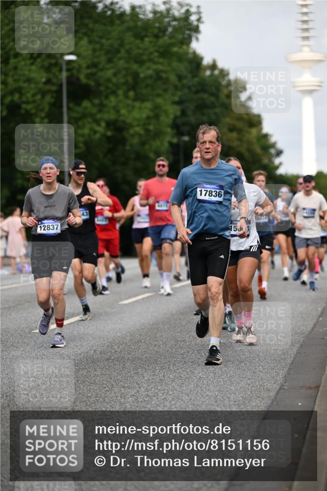 29.06.2025 - hella hamburg halbmarathon Dr. Thomas Lammeyer http://msf.ph/oto/8151156 29.06.2025 10:06:58 Kennedybrücke 1414, 2142, 2685, 2712, 2780, 2819, 3225, 3919, 4204, 4665, 5734, 6208, 6295, 6752, 6815, 6997, 7323, 7869, 7888, 8003, 8364, 8481, 8483, 8624, 9006, 10128, 10295, 11191, 11250 meine-sportfotos.de
