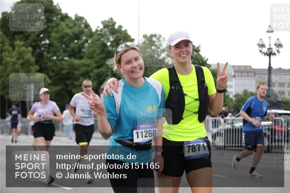 29.06.2025 - hella hamburg halbmarathon Jannik Wohlers http://msf.ph/oto/8151165 29.06.2025 10:51:24 Lombardsbrücke 2593, 3240, 3991, 5291, 5534, 6007, 6604, 6885, 6947, 7682, 8399, 9220, 9340, 9462, 9590, 9594, 9673, 10521, 10533, 10693, 10830, 11101, 11875, 12065, 13151, 13152, 14937, 14959, 15128, 16015, 17364, 17429, 17641, 17902, 18615, 18780, 18975 meine-sportfotos.de
