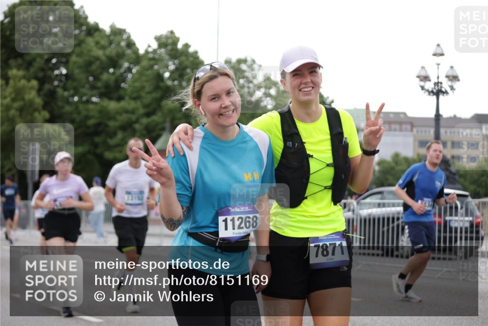 29.06.2025 - hella hamburg halbmarathon Jannik Wohlers http://msf.ph/oto/8151169 29.06.2025 10:51:24 Lombardsbrücke 2593, 3240, 3991, 5291, 5534, 6007, 6604, 6885, 6947, 7682, 8399, 9220, 9340, 9462, 9590, 9594, 9673, 10521, 10533, 10693, 10830, 11101, 11875, 12065, 13151, 13152, 14937, 14959, 15128, 16015, 17364, 17429, 17641, 17902, 18615, 18780, 18975 meine-sportfotos.de