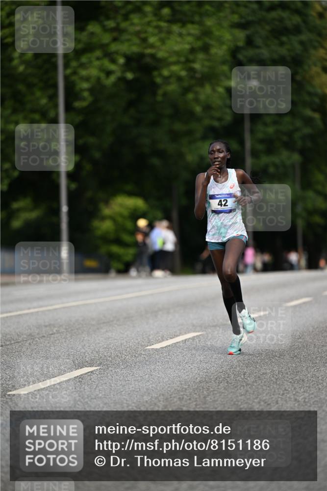 29.06.2025 - hella hamburg halbmarathon Dr. Thomas Lammeyer http://msf.ph/oto/8151186 29.06.2025 09:38:53 Kennedybrücke 42 meine-sportfotos.de