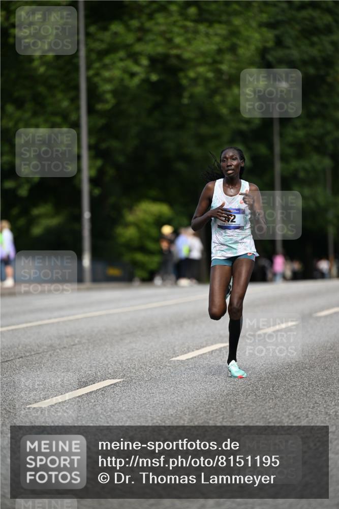 29.06.2025 - hella hamburg halbmarathon Dr. Thomas Lammeyer http://msf.ph/oto/8151195 29.06.2025 09:38:53 Kennedybrücke 42 meine-sportfotos.de