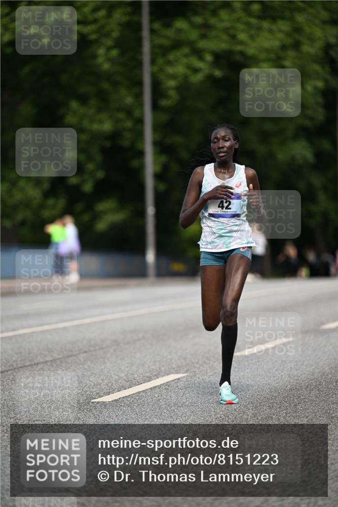 29.06.2025 - hella hamburg halbmarathon Dr. Thomas Lammeyer http://msf.ph/oto/8151223 29.06.2025 09:38:54 Kennedybrücke 42 meine-sportfotos.de